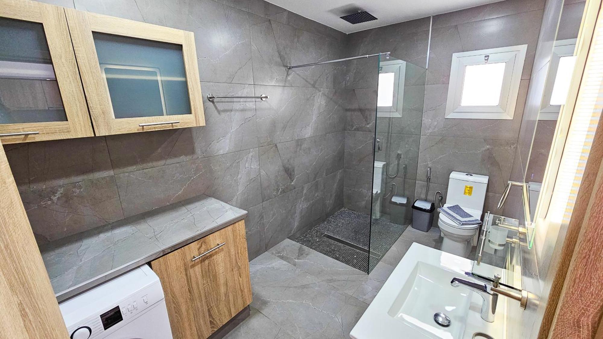 Eviathe Apartments Larnaca Exterior photo